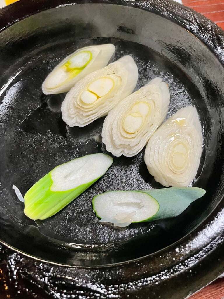 下仁田ねぎを先に焼く